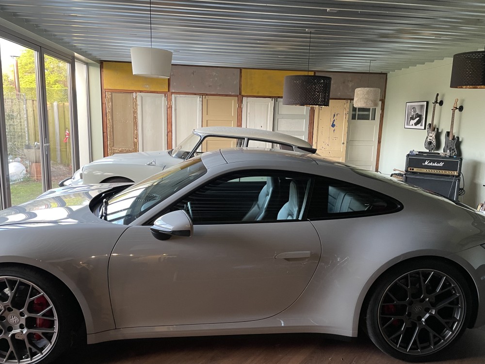 Porsche 911. 992 Carrera 4S