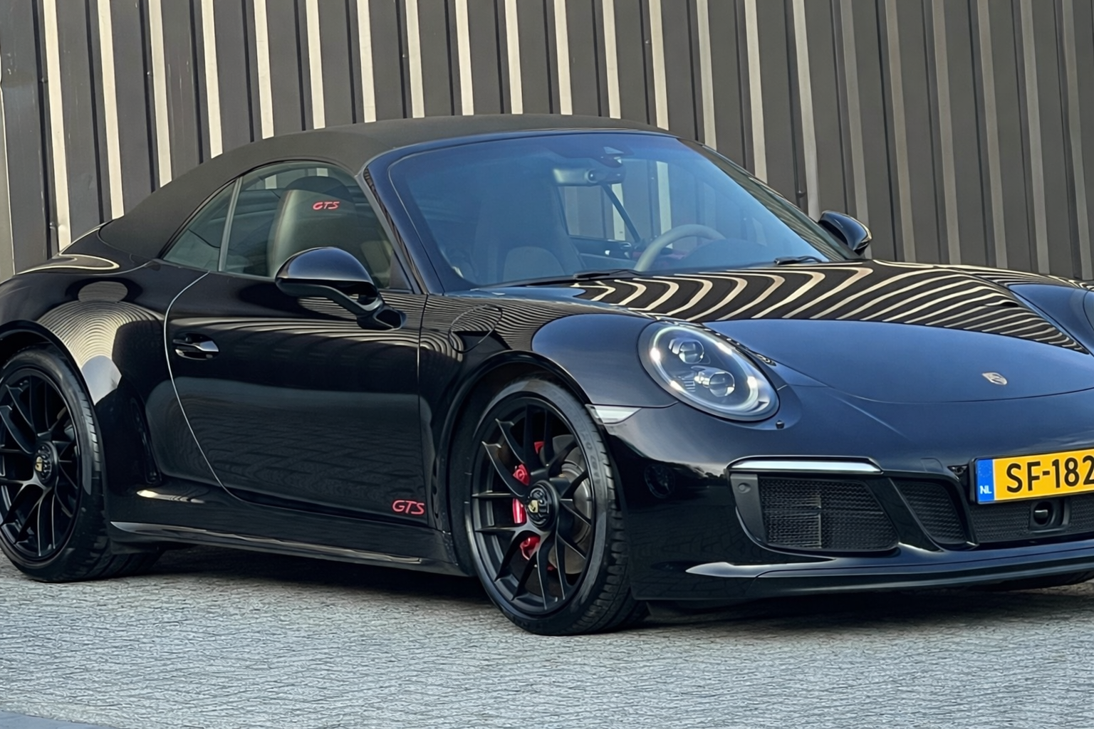 Porsche Porsche 911 Carrera 4 GTS