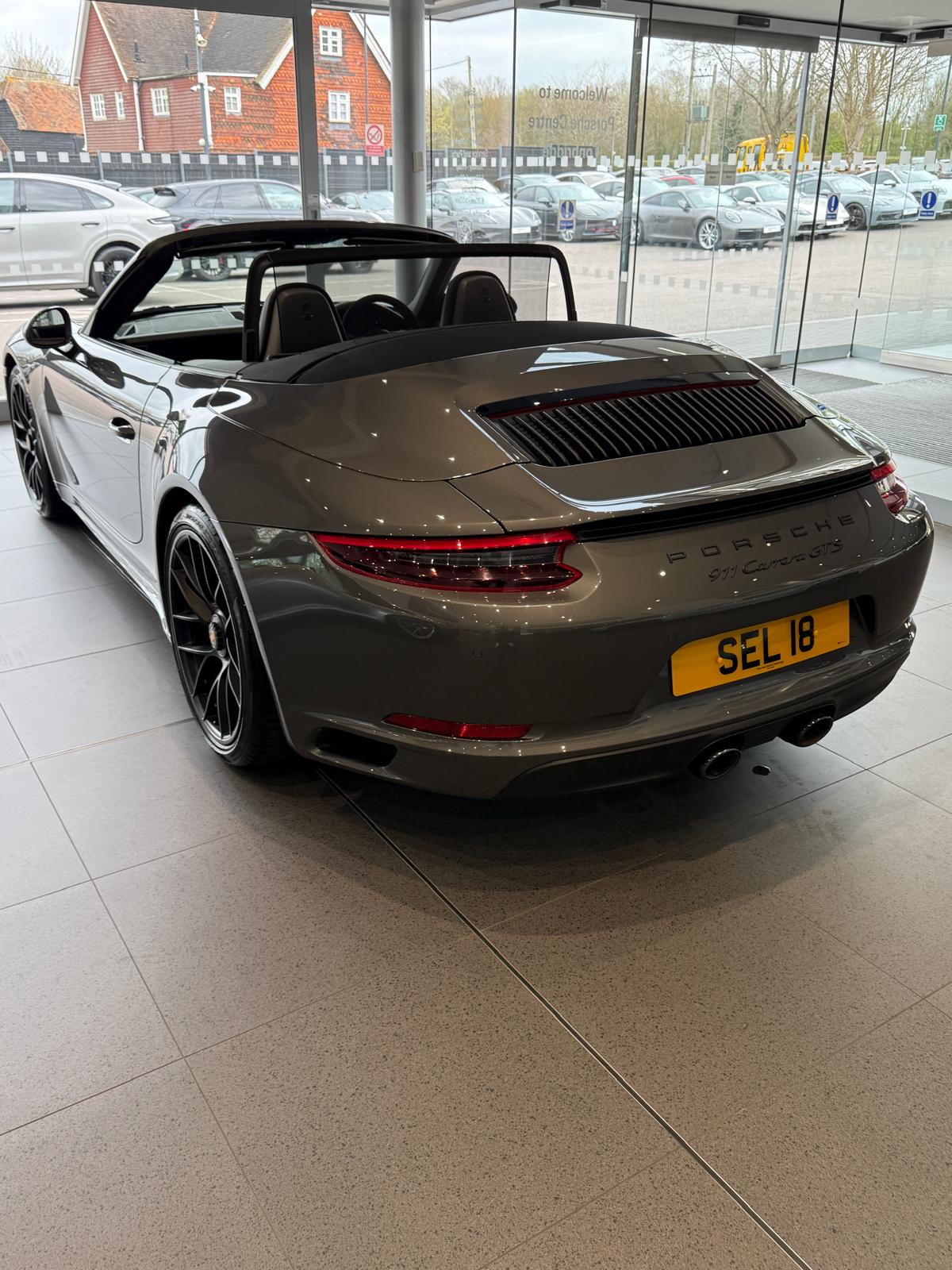 Porsche Porsche 911 GTS