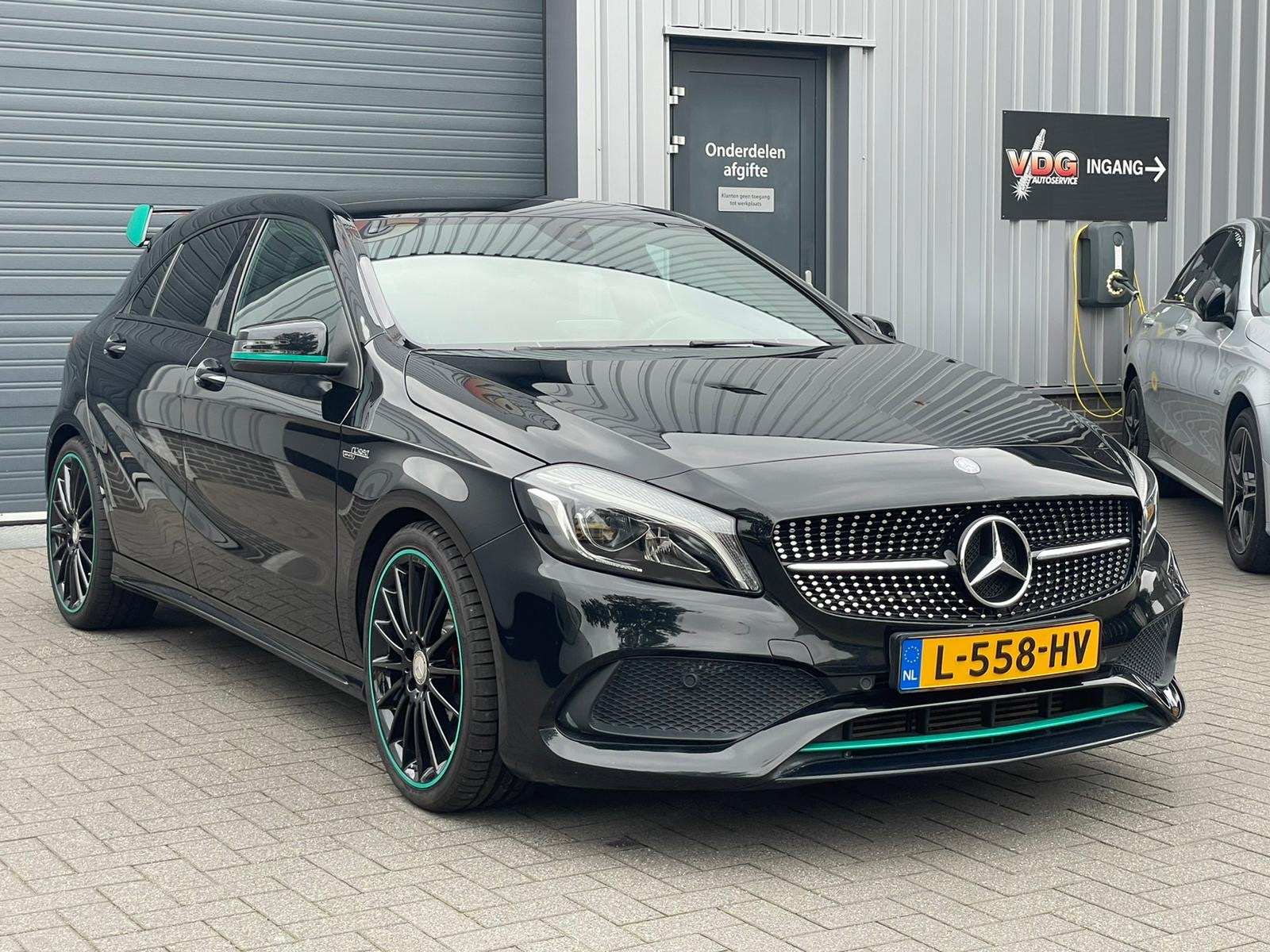 Mercedes Mercedes A250 4-matic Petronas editie